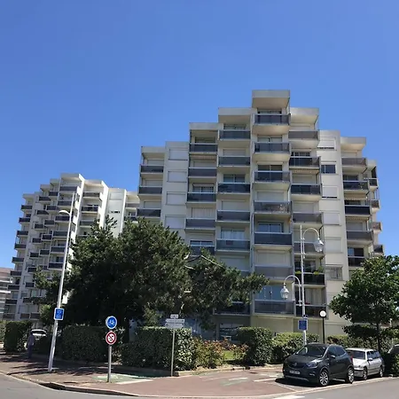 Διαμέρισμα Avec Balcon, Piscine Et Parking - Aiguillon - Fr-1-433-1 Αρασόν